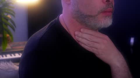 Snapshot of sanders_white chatting on 09-16-25, 12:55 Sanders online show from 09-16-25, 12:55