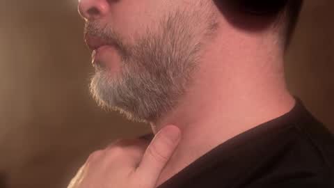 Snapshot of sanders_white chatting on 10-28-25, 07:38 Sanders online show from 10-28-25, 07:38