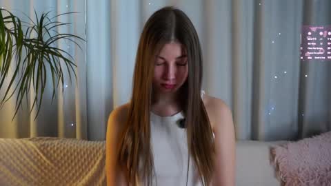 Snapshot of sandiule chatting on 03-19-26, 01:31 Emma online show from 03-19-26, 01:31