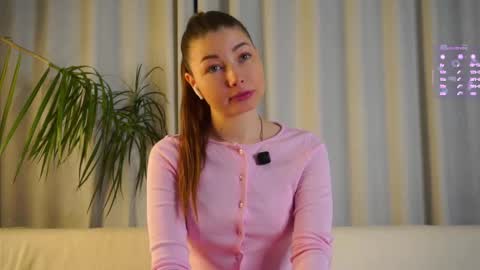 Snapshot of sandiule chatting on 03-29-26, 10:54 Emma online show from 03-29-26, 10:54