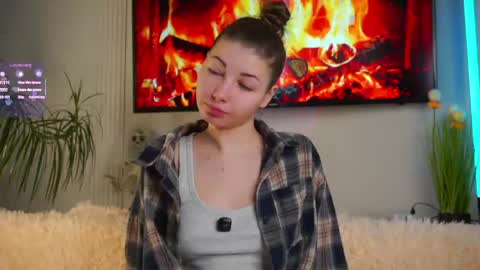 Snapshot of sandiule chatting on 04-05-26, 02:31 Emma online show from 04-05-26, 02:31