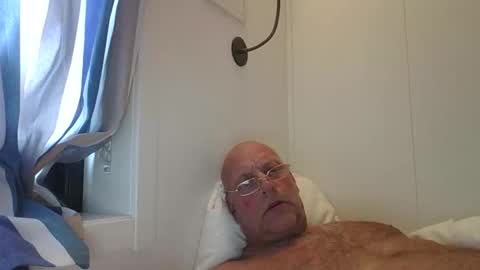 sandnesrune523 online show from 11-10-25, 11:31