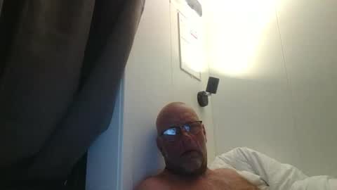 sandnesrune523 online show from 04-19-26, 06:32