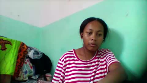 sandra1253099 online show from 11-02-25, 07:55