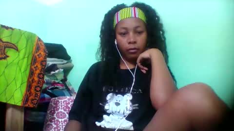 sandra1253099 online show from 11-27-25, 09:55