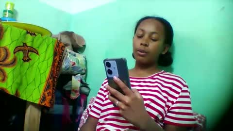 sandra1253099 online show from 12-01-25, 06:40