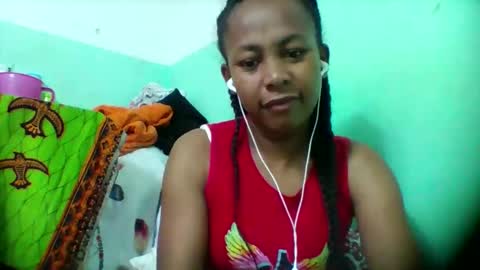sandra1253099 online show from 12-14-25, 05:18