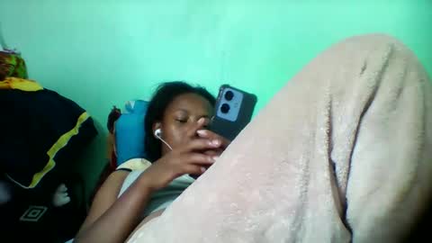 sandra1253099 online show from 01-10-26, 07:15