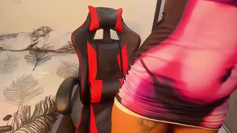 Snapshot of sandra_187 chatting on 10-08-25, 01:47 Sandra 187 online show from 10-08-25, 01:47