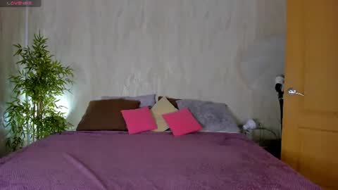Snapshot of sandra_rosss chatting on 07-14-26, 09:14 Sandra online show from 07-14-26, 09:14