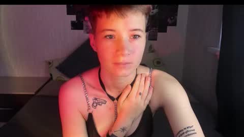 sandraa_a online show from 10-11-25, 11:53