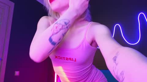 Sandy  online show from 01-22-25, 04:23