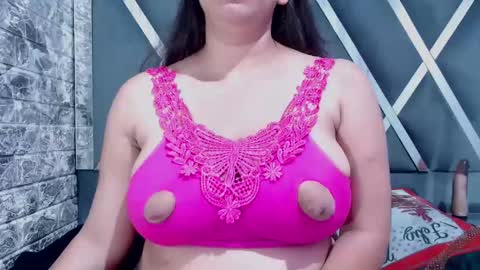 sandraclarkx69 online show from 01-10-25, 03:16