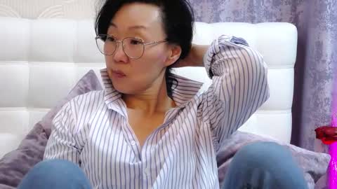 Sandra online show from 03-11-25, 01:34