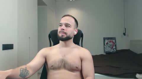 Snapshot of sandro_best chatting on 03-05-26, 09:27 DeAlex online show from 03-05-26, 09:27