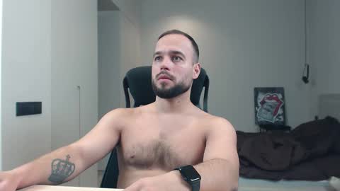 Snapshot of sandro_best chatting on 03-07-26, 12:24 DeAlex online show from 03-07-26, 12:24