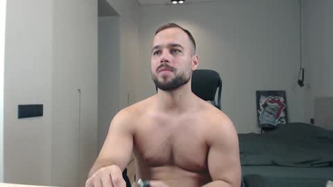 Snapshot of sandro_best chatting on 03-28-26, 12:38 DeAlex online show from 03-28-26, 12:38