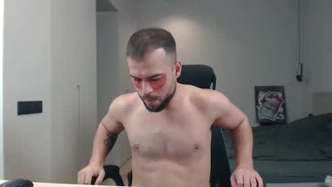 Snapshot of sandro_best chatting on 03-31-26, 09:21 DeAlex online show from 03-31-26, 09:21