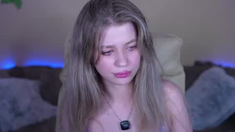 Snapshot of sandylay chatting on 06-25-26, 02:11 Sandy online show from 06-25-26, 02:11