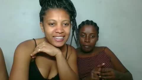 sanelie09 online show from 11-23-25, 06:19