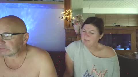 Snapshot of sanroom chatting on 11-01-25, 01:46 sanroom online show from 11-01-25, 01:46