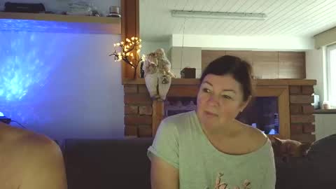 Snapshot of sanroom chatting on 11-02-25, 08:39 sanroom online show from 11-02-25, 08:39