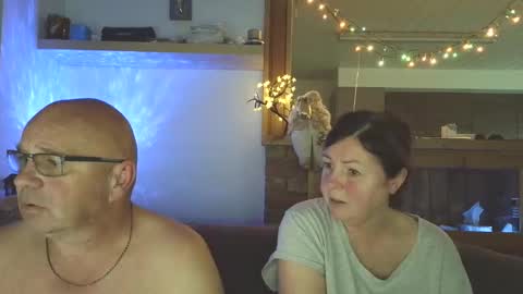 Snapshot of sanroom chatting on 11-13-25, 03:22 sanroom online show from 11-13-25, 03:22