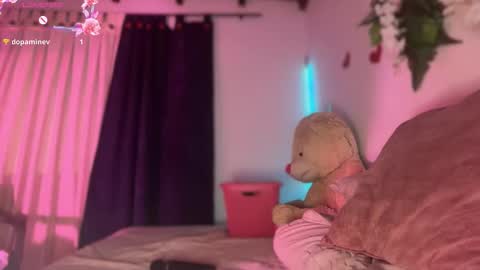 Snapshot of sansaleya69 chatting on 02-17-26, 01:35 sansaleya online show from 02-17-26, 01:35