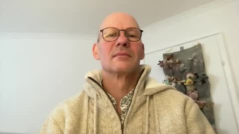 santaclausonice online show from 11-23-25, 01:44