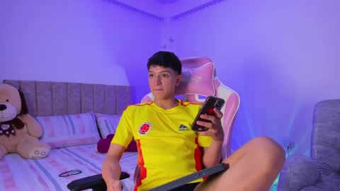 santi online show from 04-09-26, 02:33
