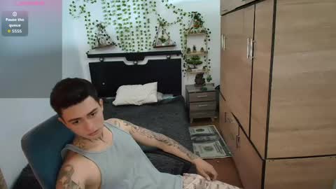 Snapshot of santi_ss chatting on 04-27-26, 05:44 santi_ss online show from 04-27-26, 05:44