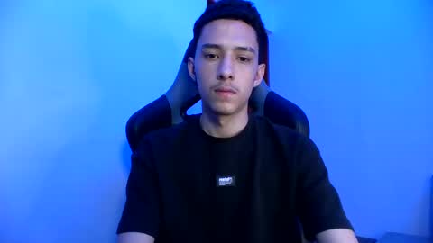 Snapshot of santi_twink19 chatting on 02-12-25, 09:43 santi_twink19 online show from 02-12-25, 09:43