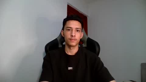 Snapshot of santi_twink19 chatting on 02-13-25, 03:50 santi_twink19 online show from 02-13-25, 03:50