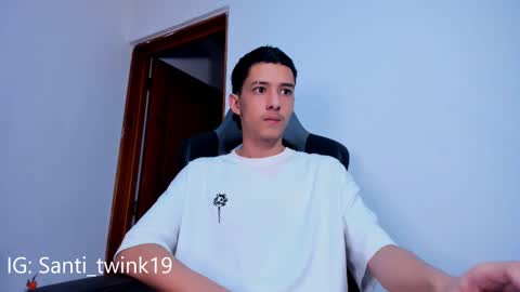 Snapshot of santi_twink19 chatting on 02-14-25, 12:25 santi_twink19 online show from 02-14-25, 12:25