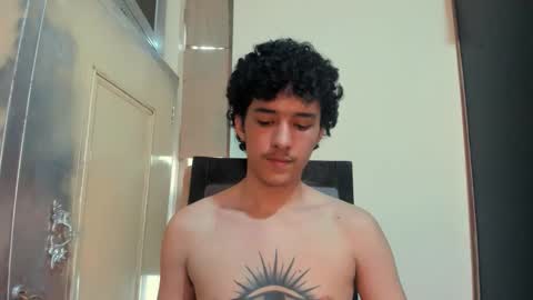 Snapshot of santi_twink19 chatting on 11-29-25, 09:29 santi_twink19 online show from 11-29-25, 09:29