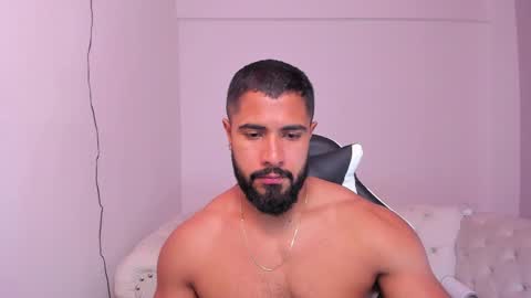 santiago_huntt online show from 02-18-25, 03:43