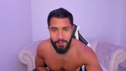 santiago_huntt online show from 12-19-25, 01:07