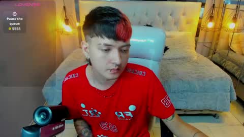 SANTIAGO  online show from 04-14-26, 11:11