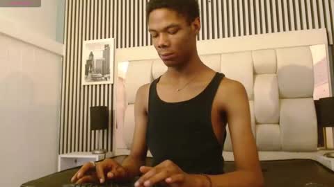 Santiiiiii  online show from 03-15-26, 04:13