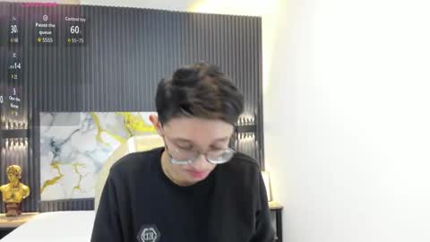 santiago_russo18 online show from 10-01-25, 01:06