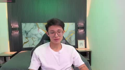 santiago_russo18 online show from 01-31-26, 08:07