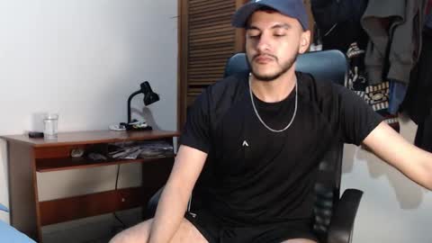 santiexxx online show from 10-18-25, 03:53