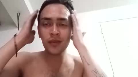 santigalvis1923 online show from 04-19-26, 04:56