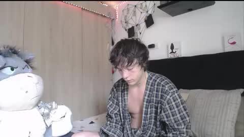 Santii online show from 04-16-26, 01:23