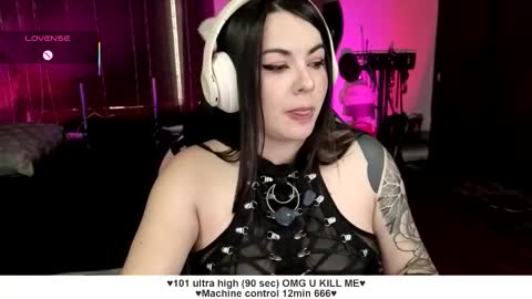 Liah Santos online show from 11-22-25, 05:56