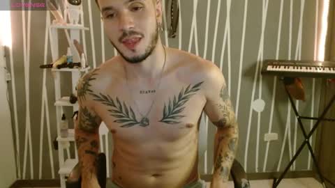 Santy Torres online show from 01-22-25, 03:52