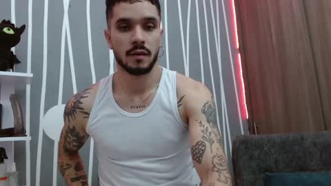 Santy Torres online show from 09-24-25, 02:59