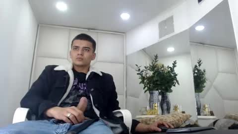 Snapshot of santtiibuck chatting on 02-27-26, 12:16 SanttiiBuck online show from 02-27-26, 12:16