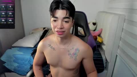 Mr. Santiago online show from 10-28-25, 01:36