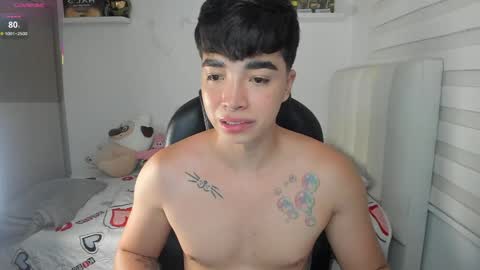 Snapshot of santy7u7 chatting on 05-08-26, 01:38 Mr. Santiago online show from 05-08-26, 01:38